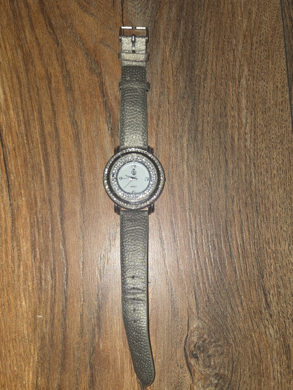 Premier Designs 4614 Silver Tone Crystal Watch Gray Band – Not Running